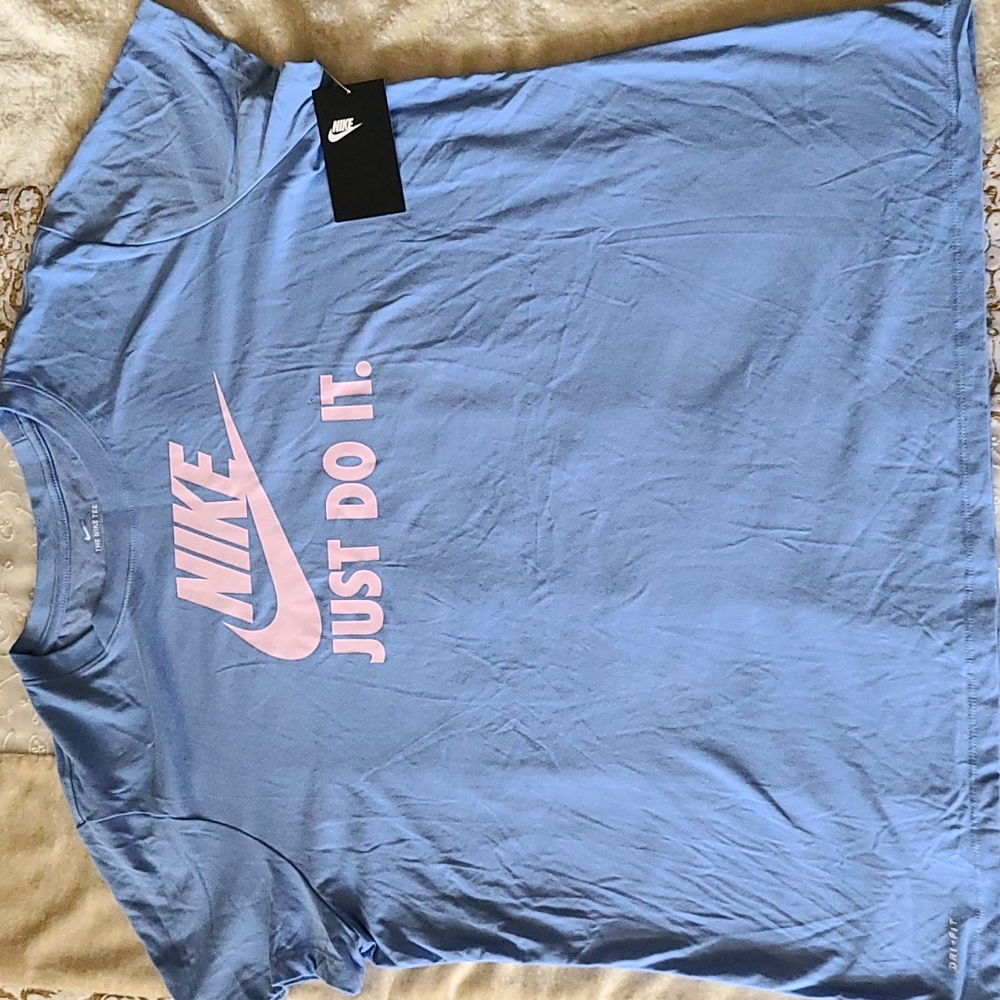 LAST 1 !! Nike XXL Dri-FIT Tee